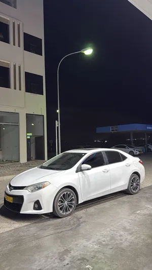 Used Toyota Corolla in Al Dakhiliya
