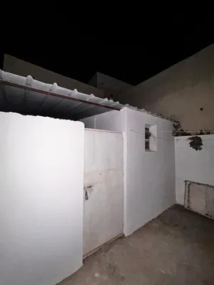 للبيع  بيت في سوق السيب