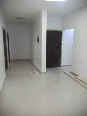 شقة حديثة للايجار في تاجوراء البحوت عمارة خاصة