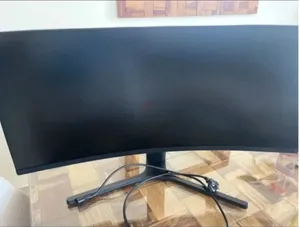 34inch curved, 4k resolution, excellent condition and 144hz.