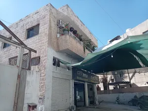 مجمع تجاري للبيع