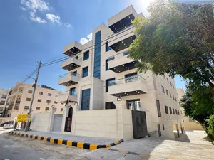 شقة طابق ارضي مساحة 140م مع تراس وكراج خاص بتشطيبات مميزة في شفا بدران للبيع