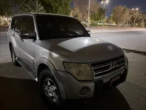 Mitsubishi Pajero GLS 2009 model for sale
