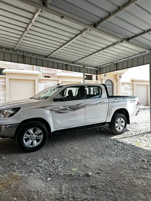 Used Toyota Hilux in Al Batinah
