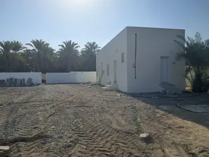 ارض في مصنعه زراعيه في موقع جدا مميز
