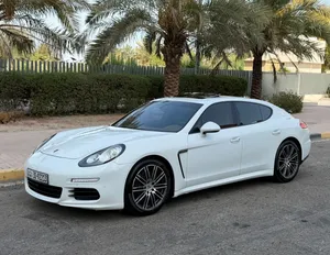 Porsche panamera model 2015 90.000km full option excellent conditions