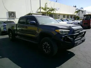 TRD Off-Road تاكوما أمريكي موديل 2017