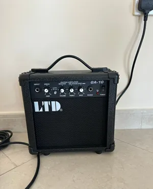 Compact 10w Guitar Amplifier with cable