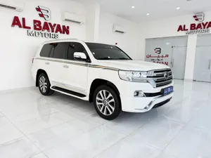 تويوتا لاند كروزر في اكس ار 5.7 V8 خليجي 2018 تشييكات الفطيم بدون صبغ أو حوادث Land Cruiser VXR GCC