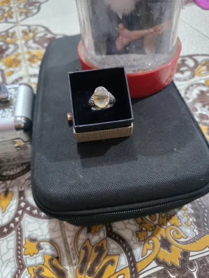 عقيق يمن زجاجي مزعفر لمحبّي النواعم ..  نقوشات الأستاذ المبدع حميد بختي وصياغات عارف البحرين