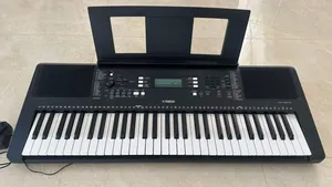 Yamaha PSR-E373