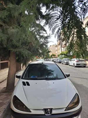 بيجو 206 موديل 2002