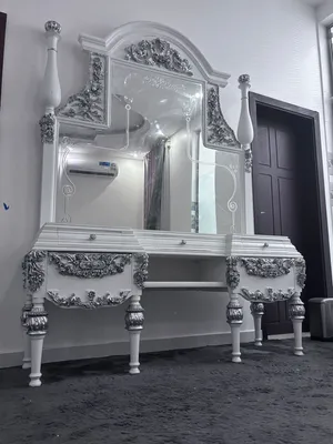 تسريحه وطاولات نظيفه وجديده