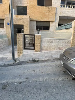 شقة للايجار مساحة 120 متر