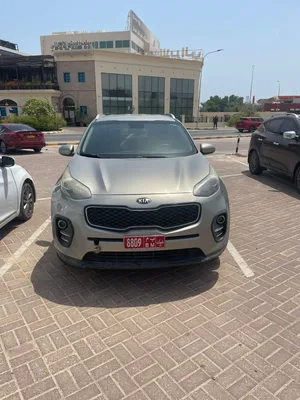 كيا سبورتاج خليجي ( تحتاج تبديل ماكينة )  The Kia  needs an engine replacement