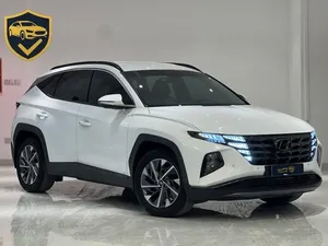 هيونداي توسان 2021 لون ابيض للبيع