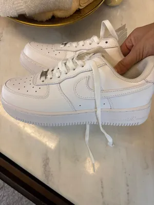 الاسم: Nike Air Force 1 '07 Low White (نايكي إير فورس 1 باللون الأبيض).