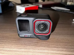 Insta360 Ace Pro 2 Dual Battery pack with Xplorer grip Mint condition boxes included