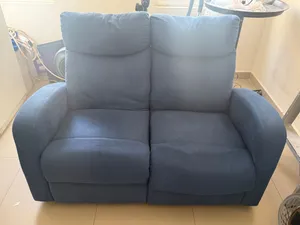 كنبة لشخصين (Recliner) للبيع – بحالة ممتازة
