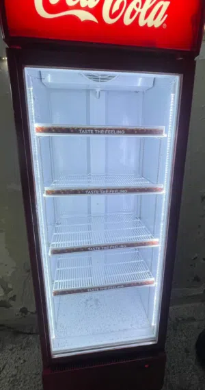 ثلاجة مشروبات