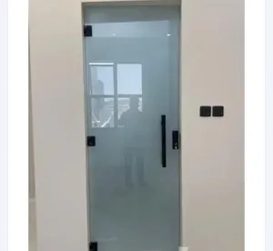 تركيب زجاج سكريت من شورات ومكاتب ودربزين وشورات وحواجز حمامات وبلكونات وكل شيء يخص الزجاج السكريت وا