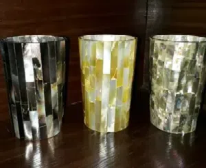 بسبب السفر تحفة للبيع  ليس لهم مثيل =صنع يدوي كوئوس وفناجين قهوة  =صدف بحري طبيعي =تفاصيل بالداخل