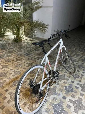 سيكل ريسس المنيوم ممتاز/Excellent aluminum racing bike.