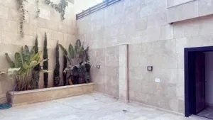 شقة أرضية مميزة للبيع في مرج الحمام