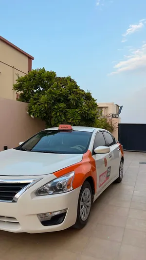 Used Nissan Altima in Al Dakhiliya