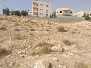 قطعة أرض في ضاحية المدينة المنورة مساحتها 600 متر