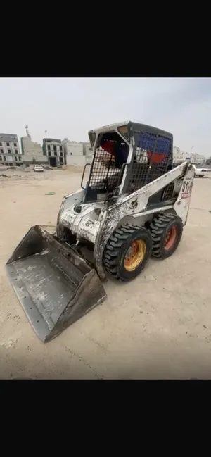 بوبكات s130 بحاله ممتازه مع هاف لوري