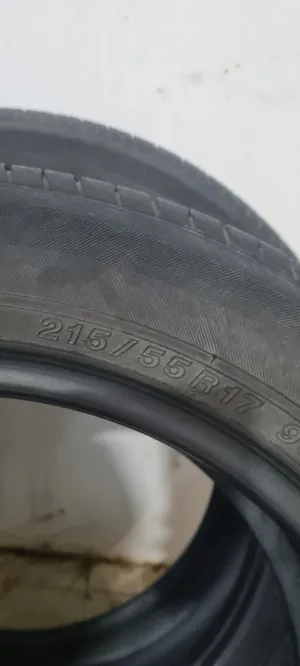 للبيع 4 تواير مستعملين 215/55/17