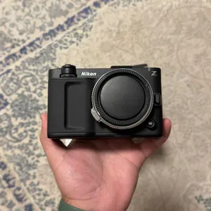 NIKON ZR 6k