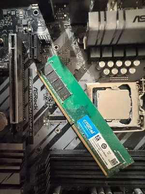 DDR 4 16gb من crucial