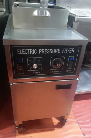 قلاية ضغط كهربائية احترافية (Electric Pressure Fryer) بحالة ممتازة جداً!