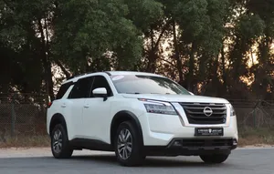 NISSAN PATHFINDER 2022 - 4WD - GCC - ACCIDENTS FREE - ORIGINAL PAINT - PERFECT CONDITION INSIDE OUT