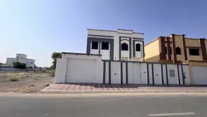 فيلا للبيع بموقع مميز و تصميم عائلي بمساحة بناء 310م