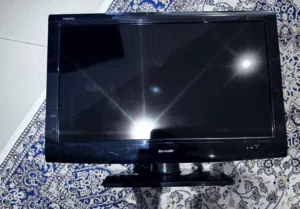 Sharp AQUOS LCD TV sell (no remote)
