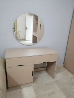 Dressing table