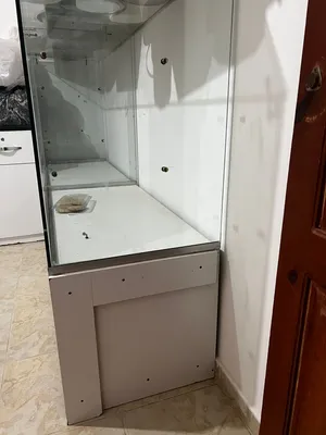 فترينه عرض للبيع