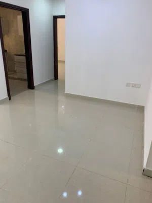 شقة 2 غرف نوم ومجلس للإيجار في العامرات + شهر مجاني- 2BHK for Rent in Amirat + 1Month Free