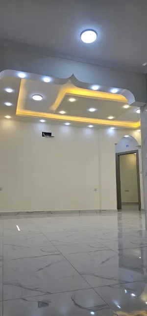 للبيع شقة جديدة مميزة بالعاشرة الغربي للبيع مساحه 90 متى