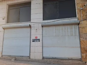 مخازن للإيجار وساحة مستقلة للإيجار