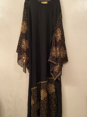 عبايه شيك للبيع