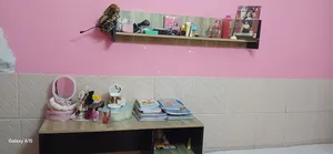 طاوله و رف و مكتب