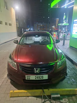 HONDA ACCORD 2011  GCC FULL OPTION  V4 SUN ROOF  LEATHER SEATS  ELECTRIC SEATS REAR AC SCREEN & CAME
