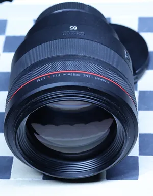 Canon Lens RF 85mm F1.2 L USM in very good condition