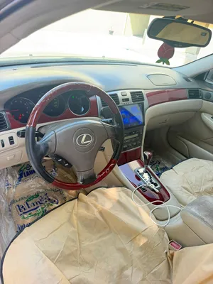 Used Lexus ES in Al Dakhiliya