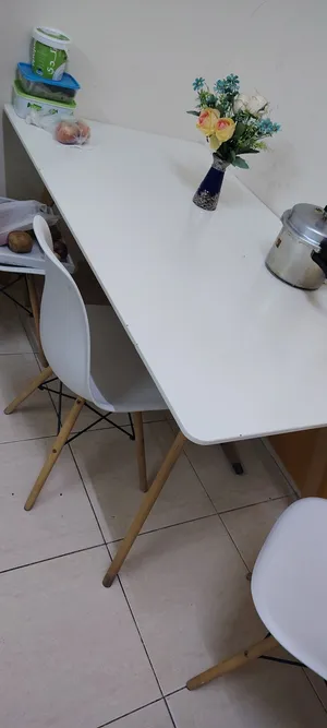 Luxury Dining Table all like new with 4 chairs only 150 Dirhams