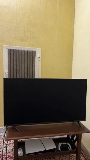 تلفزيون نظيف و جديد استعمال بسيط و بسعر جميل